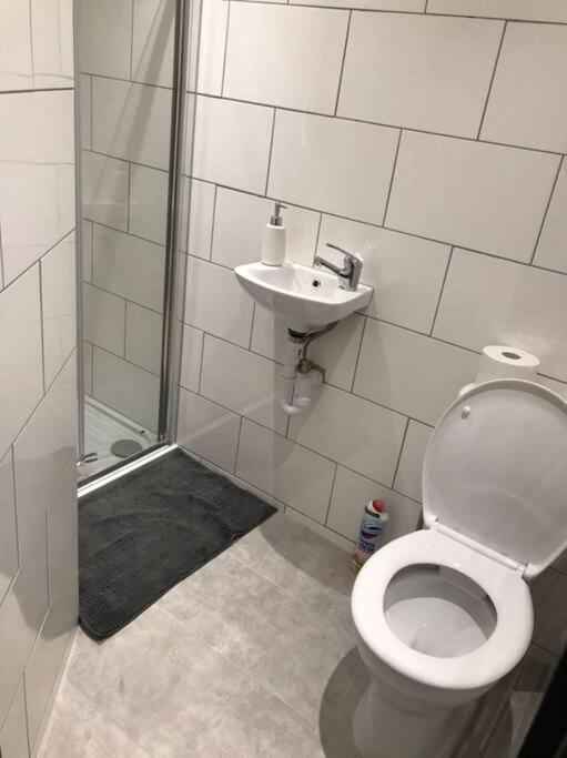 شقة Bedfont House هيثرو المظهر الخارجي الصورة